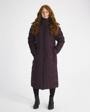 Load image into Gallery viewer, eaSt Performance Long Puffer Coat - black
