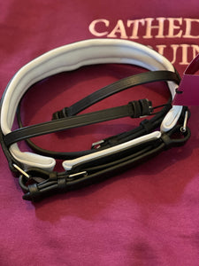 Flash noseband - white padding with black patent
