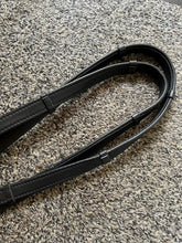Load image into Gallery viewer, Soft padded leather rolled reins with continental notches